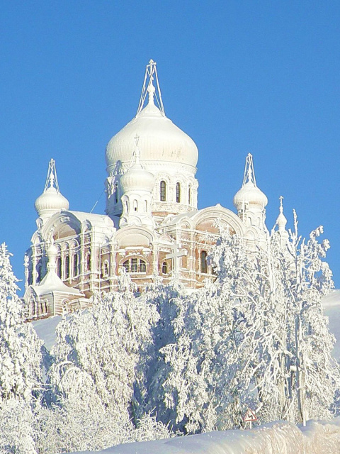 Fondo de pantalla Winter Church 480x640