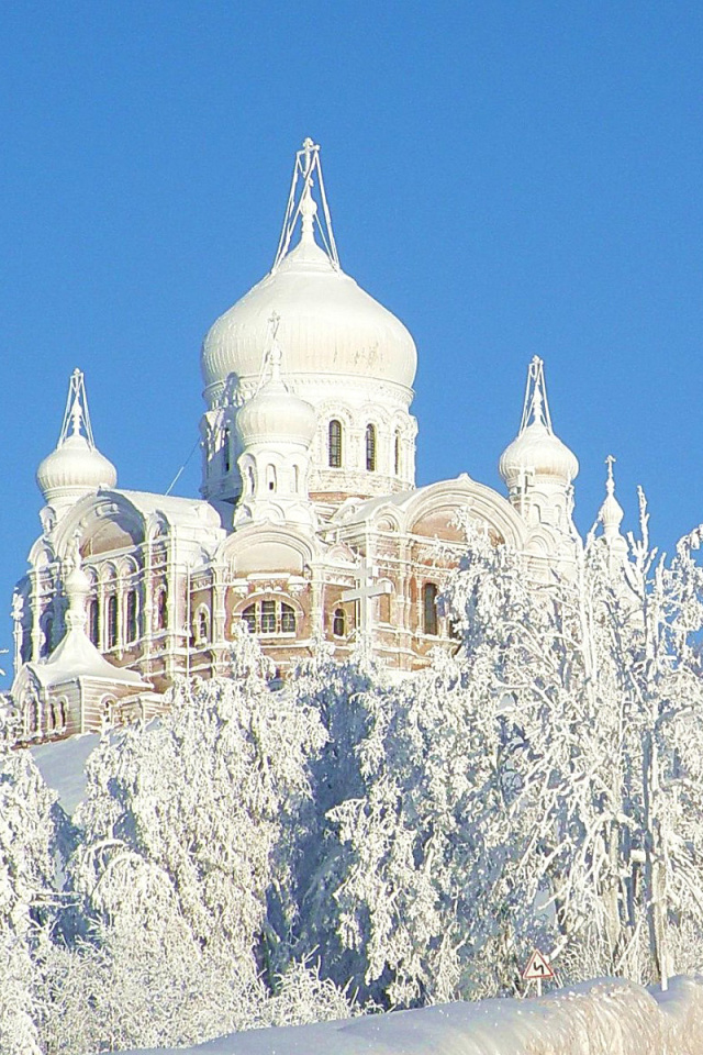 Winter Church wallpaper 640x960