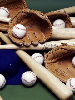 Sfondi Baseball Bats And Balls 240x320