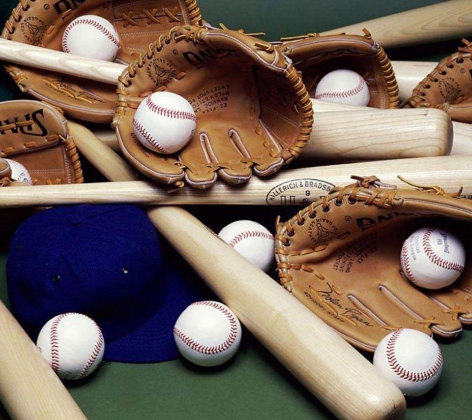 Das Baseball Bats And Balls Wallpaper 960x854