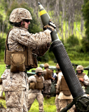 Soldier With Mortar screenshot #1 176x220