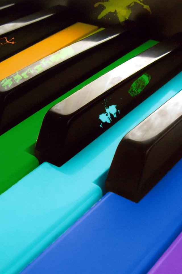 Обои Colorful Piano Keyboard 640x960