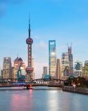 Fondo de pantalla Shanghai Cityscape 128x160