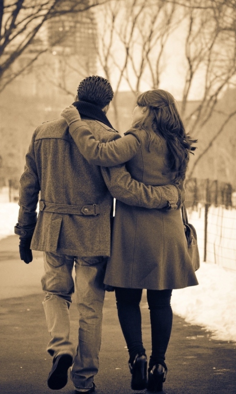 Romantic Walk In The Park wallpaper 480x800