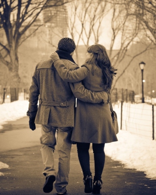 Romantic Walk In The Park - Obrázkek zdarma pro iPhone 6 Plus
