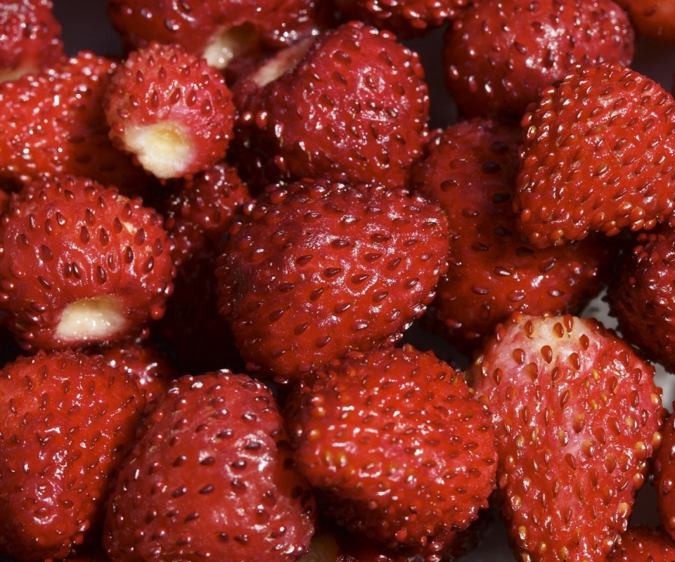 Strawberries screenshot #1 960x800