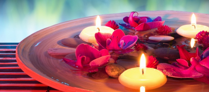 Das Petals, candles and Spa Wallpaper 720x320