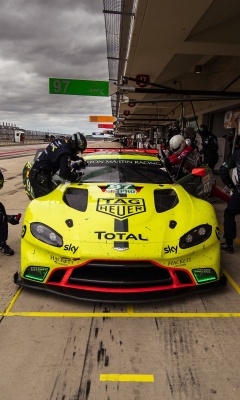 Das Aston Martin Racing Wallpaper 240x400