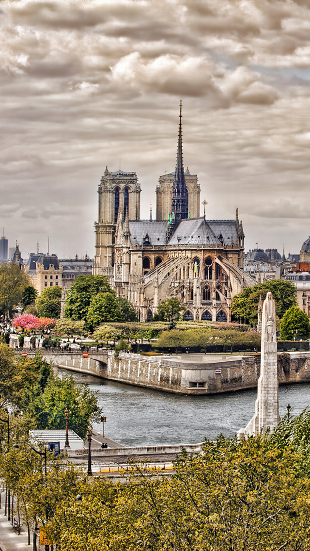 Screenshot №1 pro téma Notre dame de Paris 640x1136