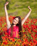 Fondo de pantalla Happy Girl In Flower Field 128x160
