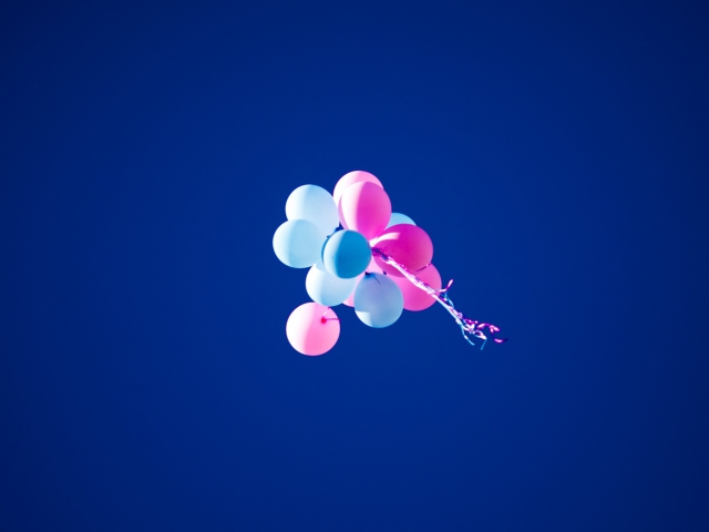 Das Lost Balloons Wallpaper 640x480