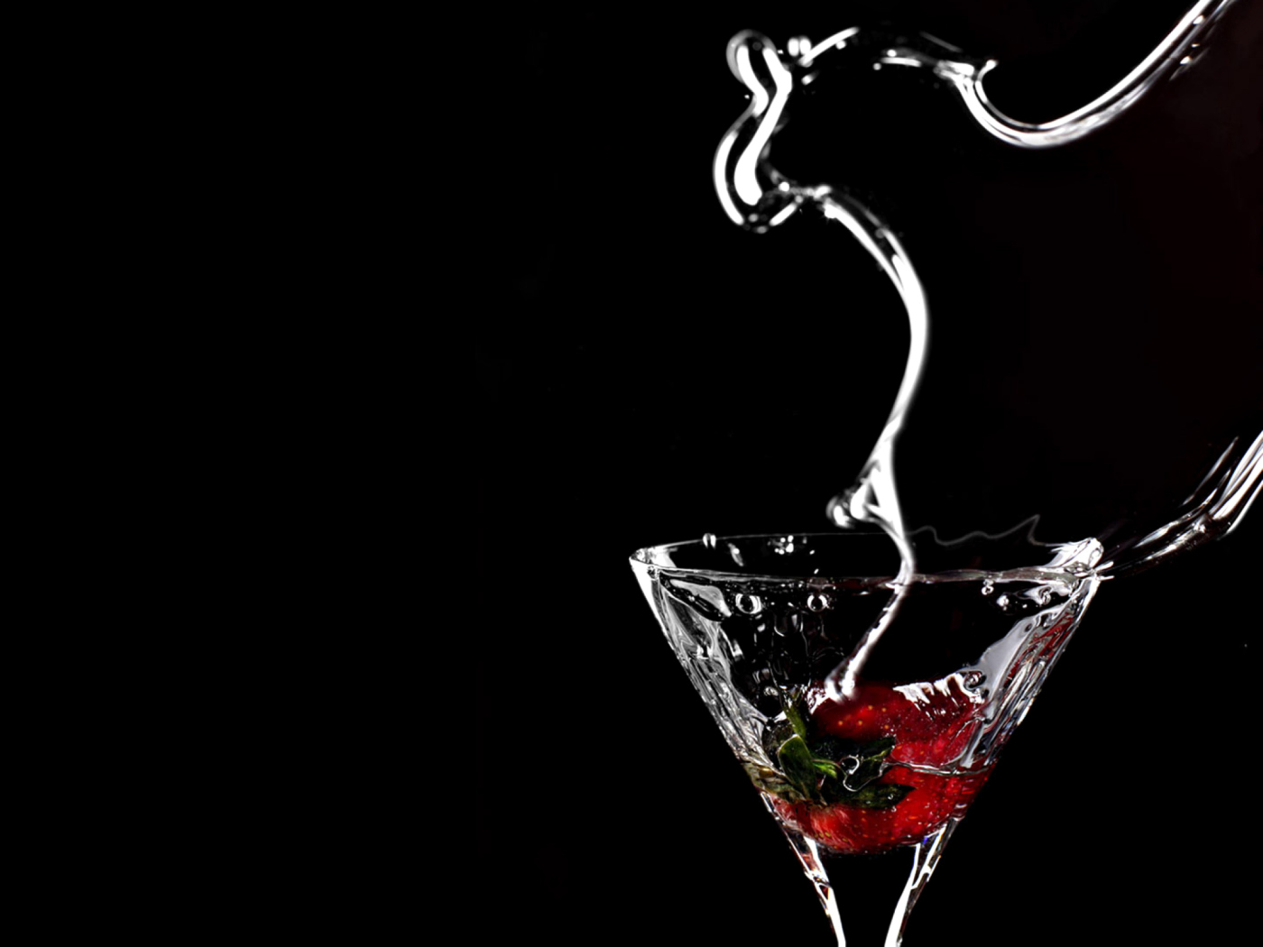 Fondo de pantalla Dark Cocktail 1400x1050