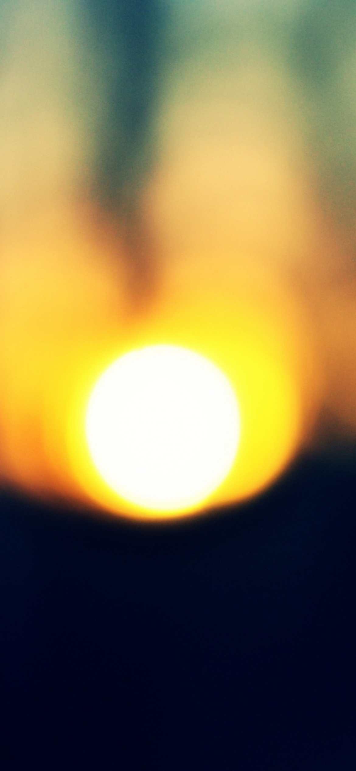 Fondo de pantalla Blurred Sunset 1170x2532