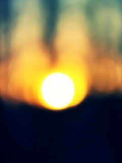 Обои Blurred Sunset 240x320