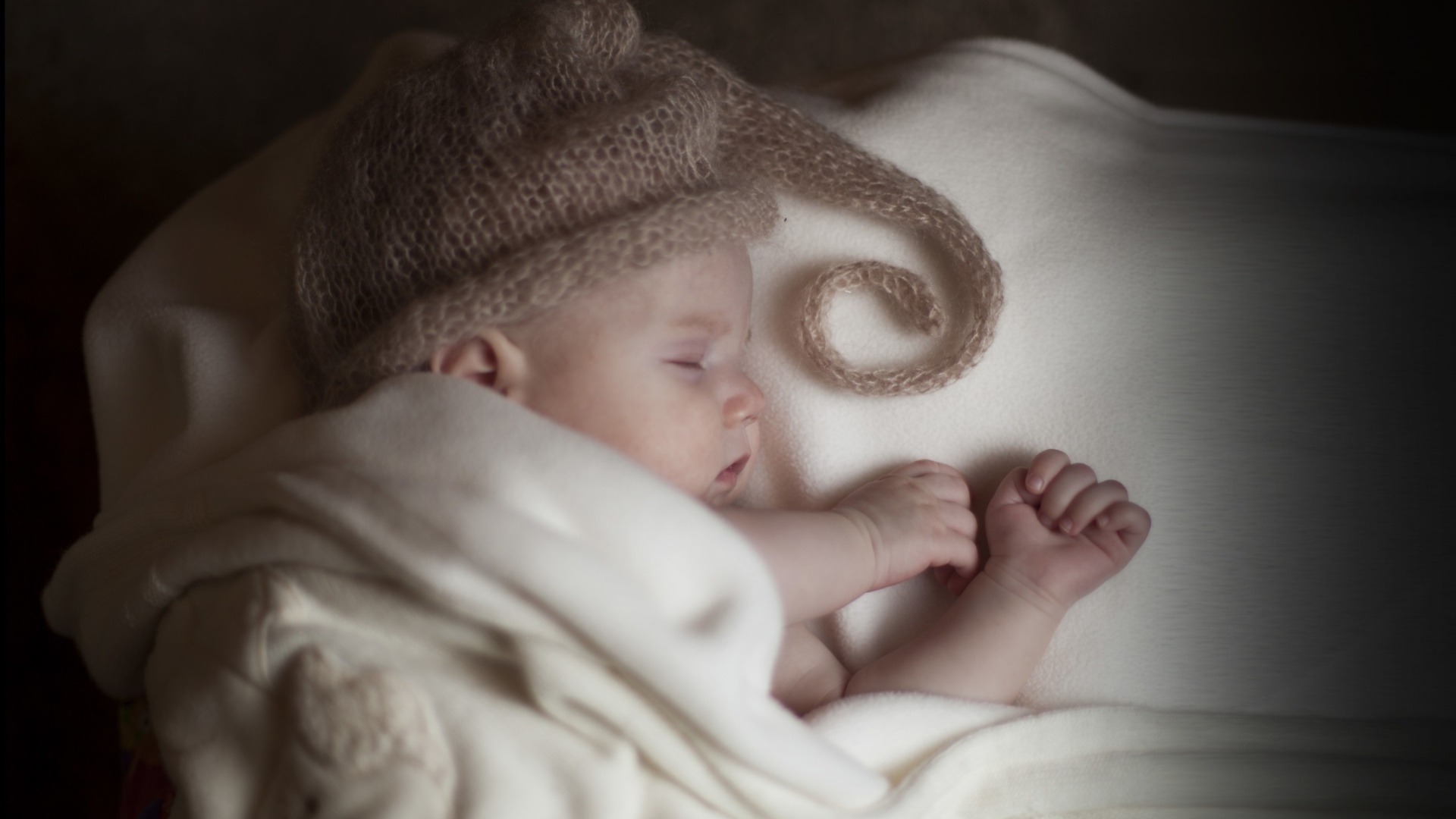 Das Cute Baby Sleeping Wallpaper 1920x1080