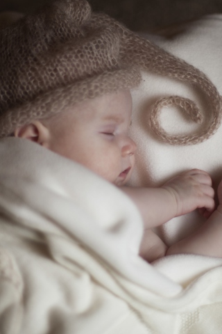 Fondo de pantalla Cute Baby Sleeping 320x480
