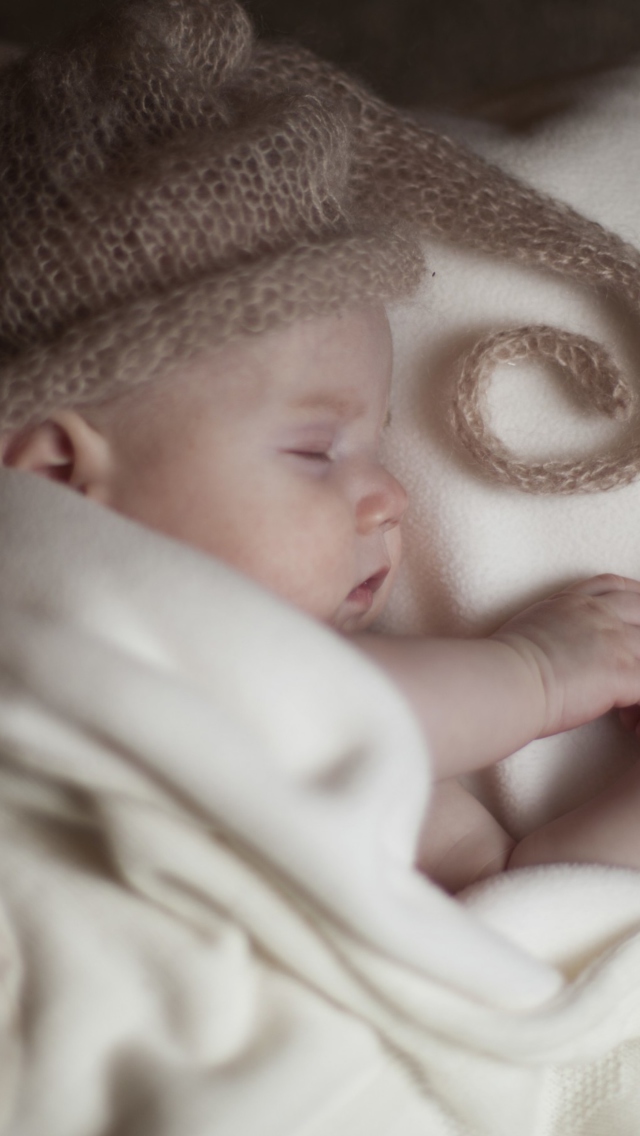 Sfondi Cute Baby Sleeping 640x1136