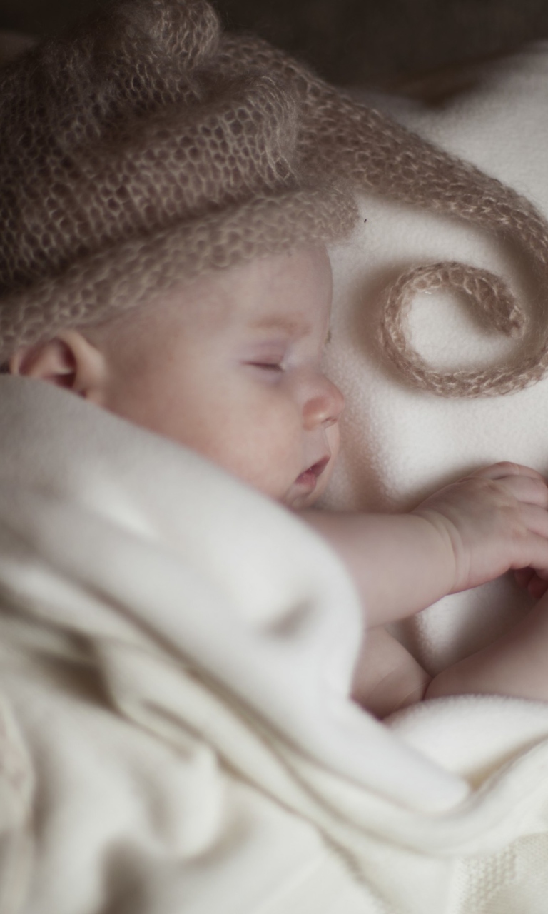 Fondo de pantalla Cute Baby Sleeping 768x1280