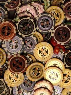 Das Casino Token Wallpaper 240x320