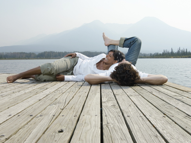 Couple On River wallpaper 640x480