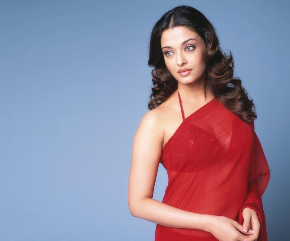Обои Aishwarya Rai Red Dress 960x800