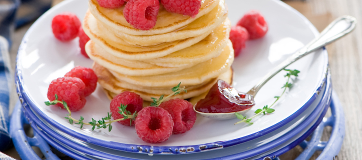 Das Tasty Raspberry Pancakes Wallpaper 720x320