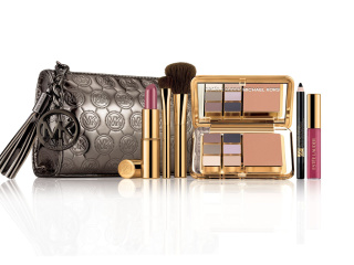 Fondo de pantalla Estee Lauder with Eye Shadow 320x240