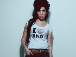 Fondo de pantalla Amy Winehouse 320x240