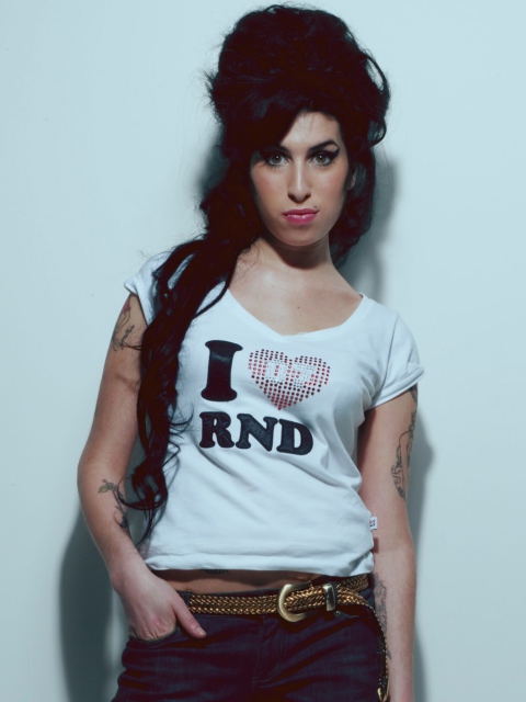 Das Amy Winehouse Wallpaper 480x640