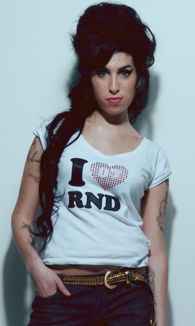 Amy Winehouse wallpaper 768x1280