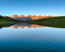 Das Achen Lake in Tyrol Wallpaper 220x176