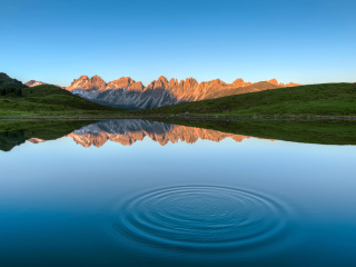 Das Achen Lake in Tyrol Wallpaper 320x240