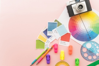 Color palette and camera - Obrázkek zdarma pro Samsung Galaxy Q