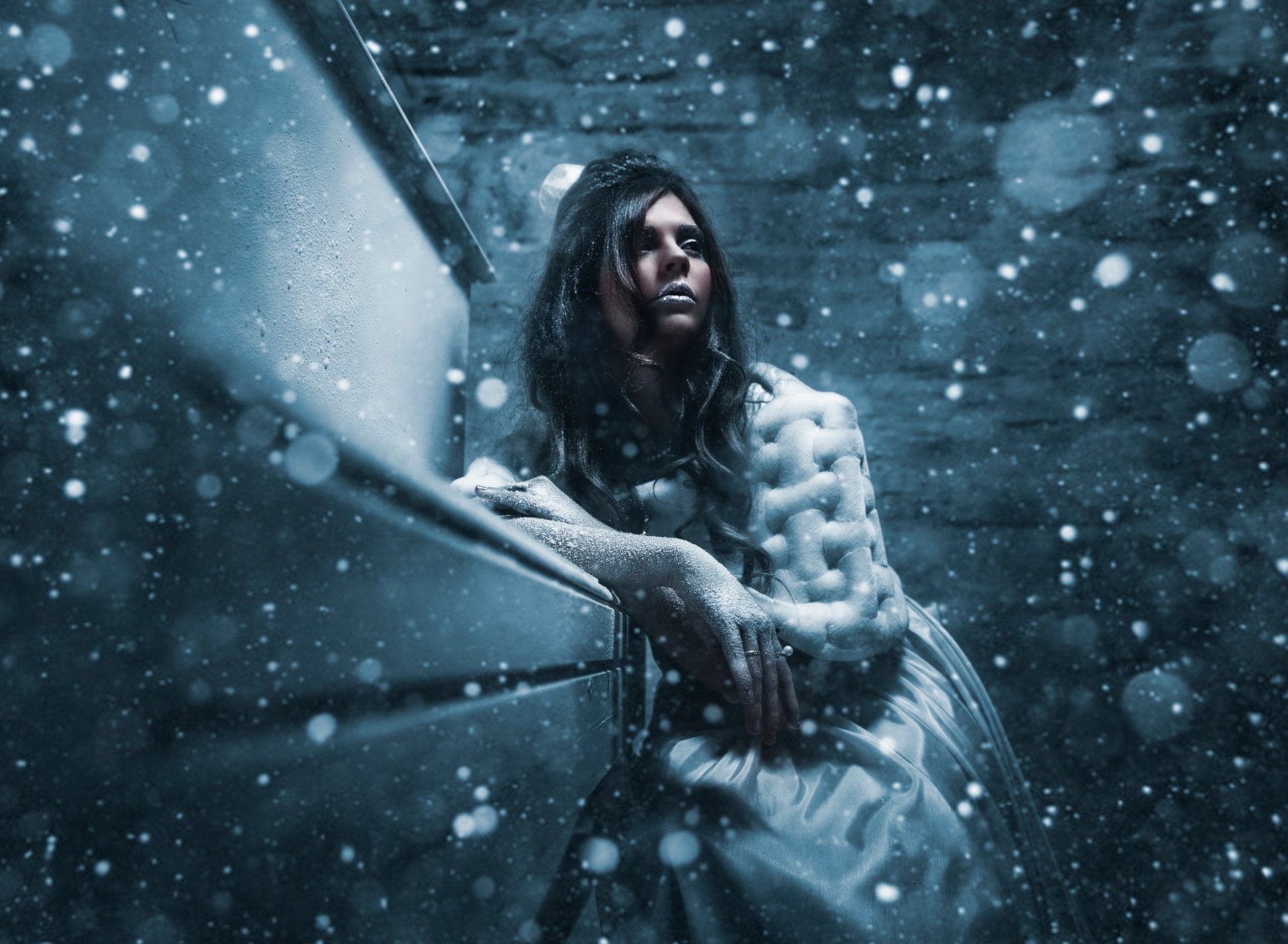 Das Snow Woman Wallpaper 1920x1408