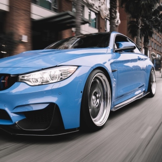 Kostenloses BMW M3 Blue Wallpaper für iPad