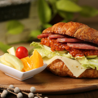 Картинка Croissant with ham для телефона и на рабочий стол iPad