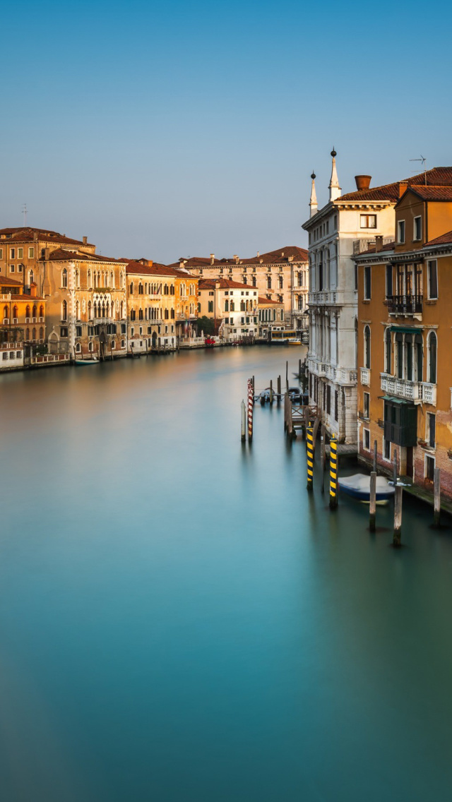 Fondo de pantalla Venice Grand Canal Trip 640x1136