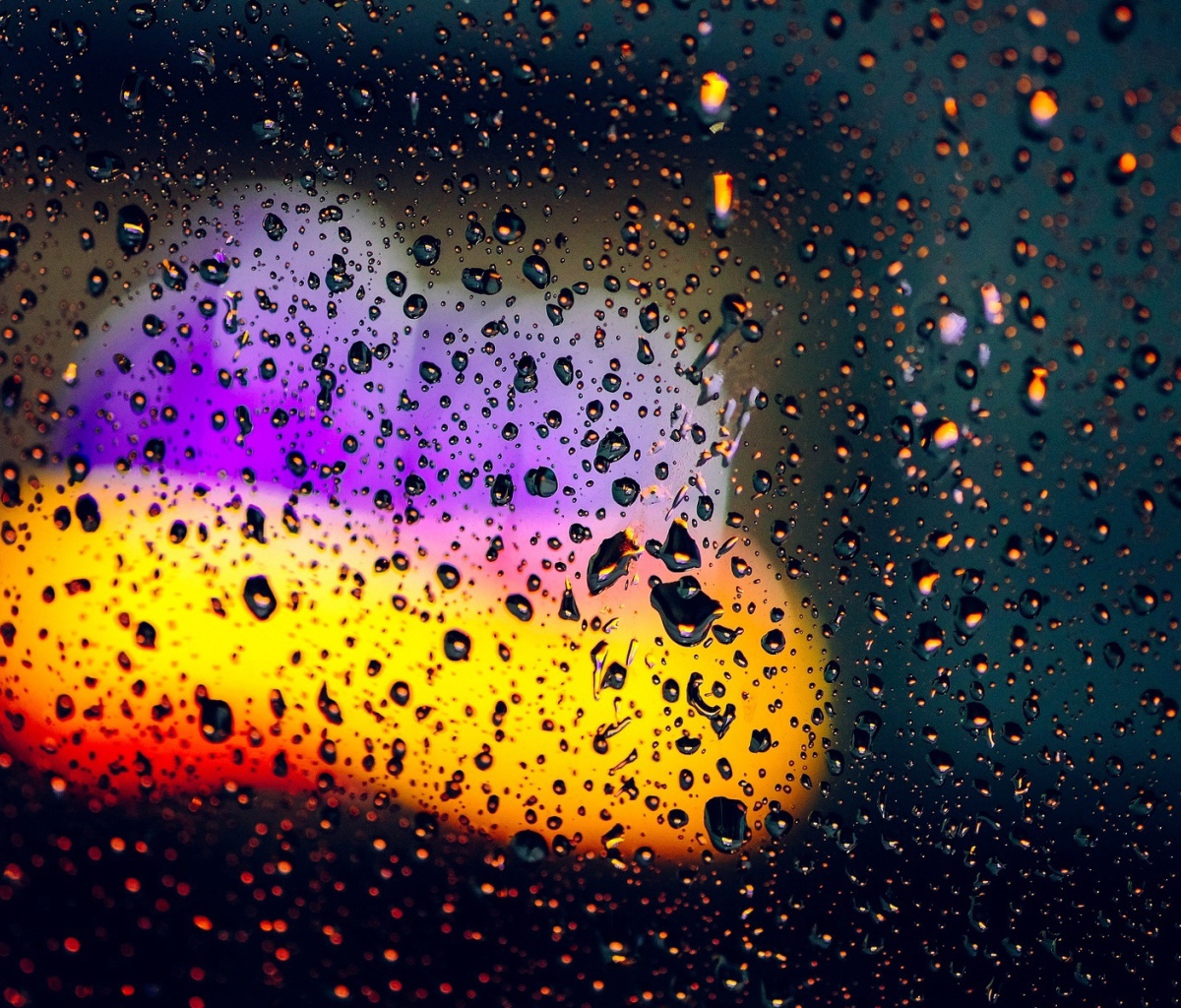 Blurred Drops on Glass screenshot #1 1200x1024