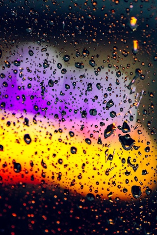 Das Blurred Drops on Glass Wallpaper 320x480