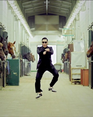 Gangnam Style Dancing papel de parede para celular para Nokia 5233