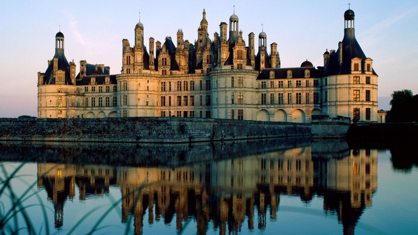 Fondo de pantalla Chateau de Chambord France 1366x768