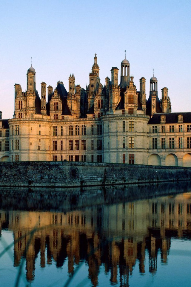 Sfondi Chateau de Chambord France 640x960