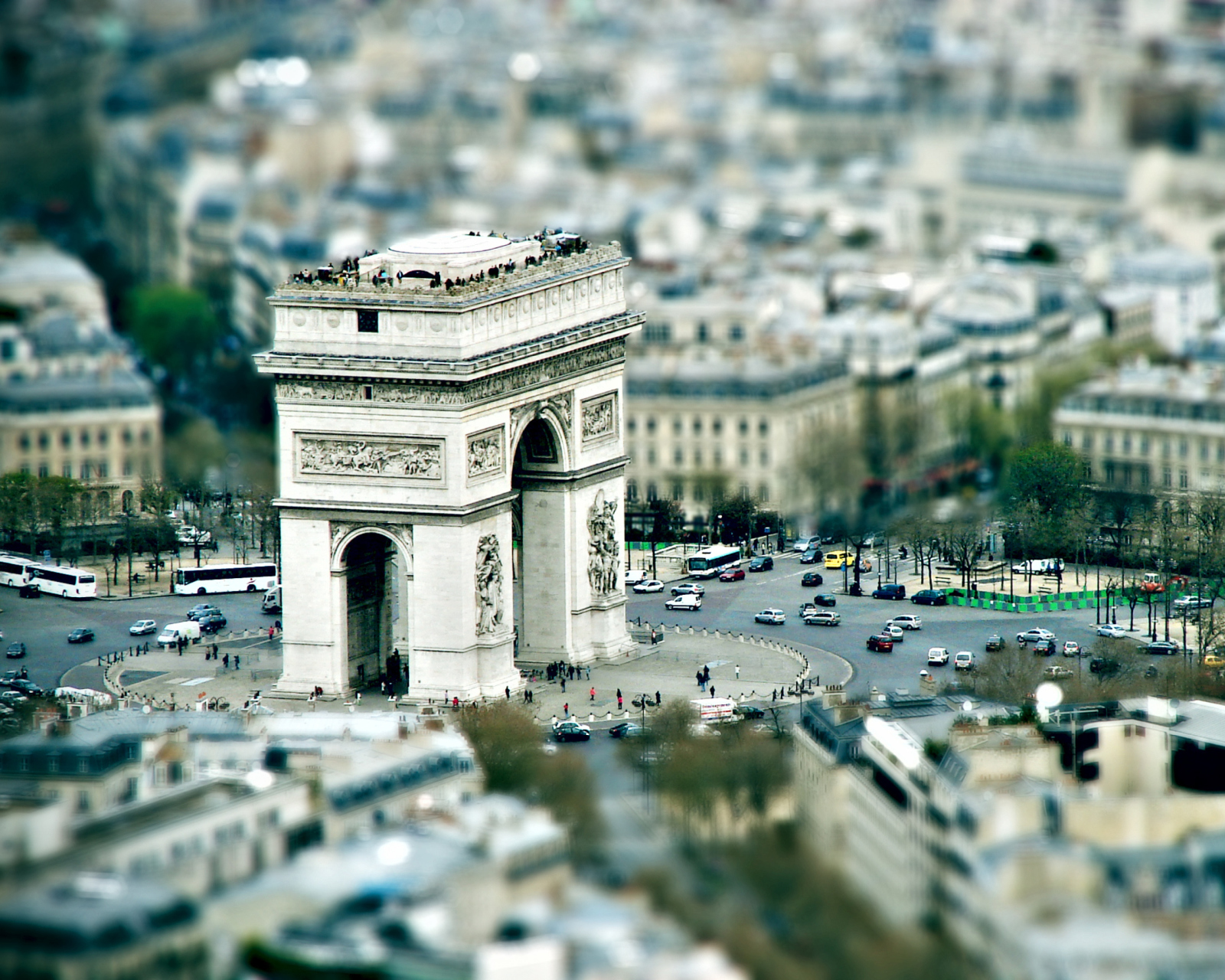 Fondo de pantalla Le Petit Arc De Triomphe 1600x1280