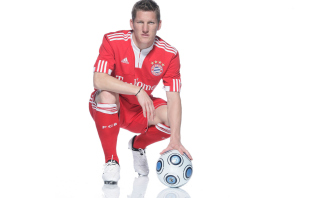 Free Bastian Schweinsteiger Picture for Android, iPhone and iPad