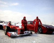 Sfondi Fernando Alonso in Ferrari 220x176