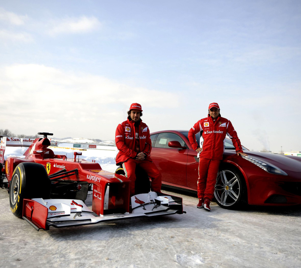 Обои Fernando Alonso in Ferrari 960x854