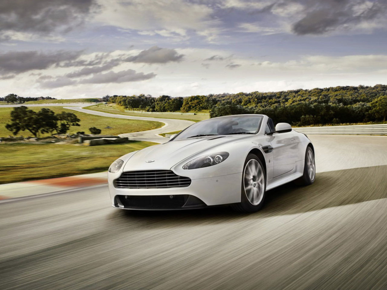 Fondo de pantalla Aston Martin Vantage S 1280x960
