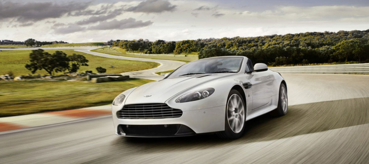 Das Aston Martin Vantage S Wallpaper 720x320