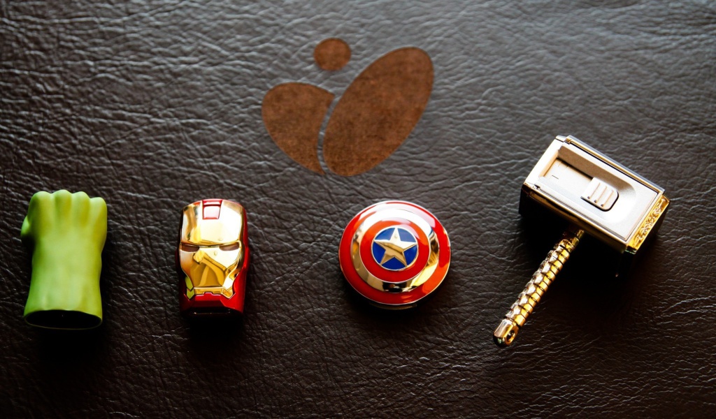 Das Avengers USB Flash Drives Wallpaper 1024x600