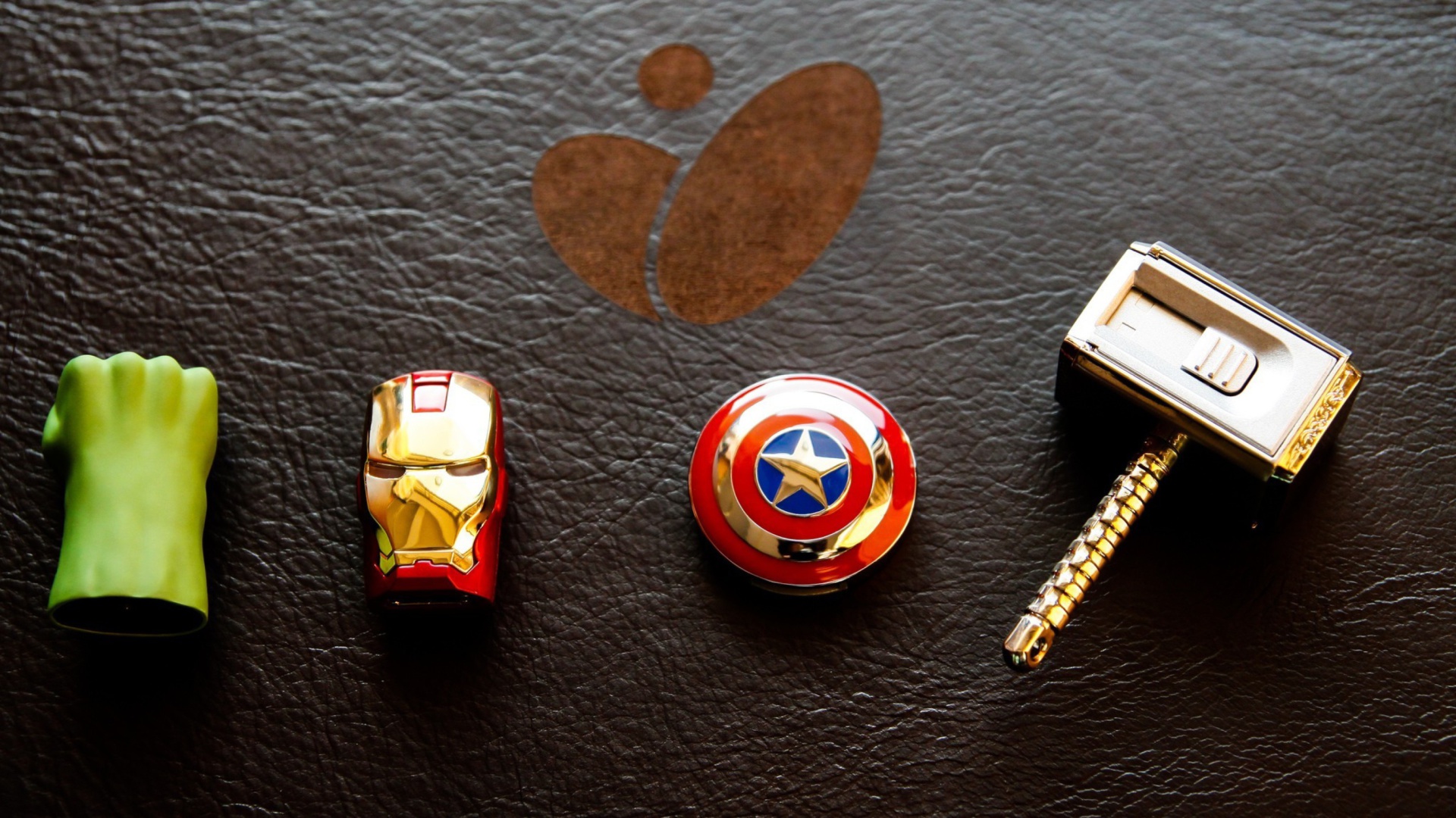 Das Avengers USB Flash Drives Wallpaper 1920x1080